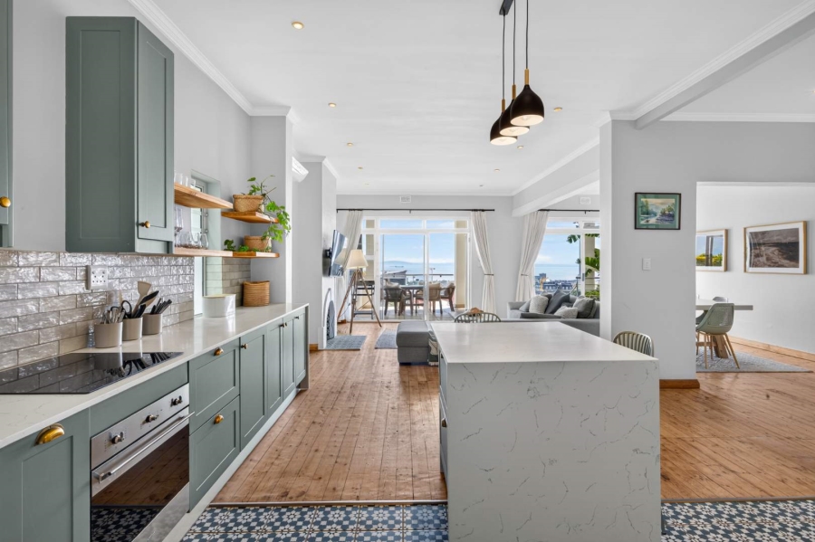 2 Bedroom Property for Sale in Green Point Western Cape